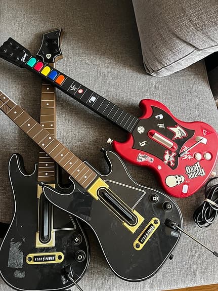 Guitar Hero spelkontroller gitarrer Xbox/Playstation