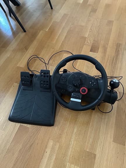 Logitech ratt och pedaler till spelkonsol/dator svart