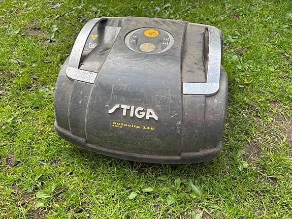 Robot gräsklippare stiga 2000 kr
