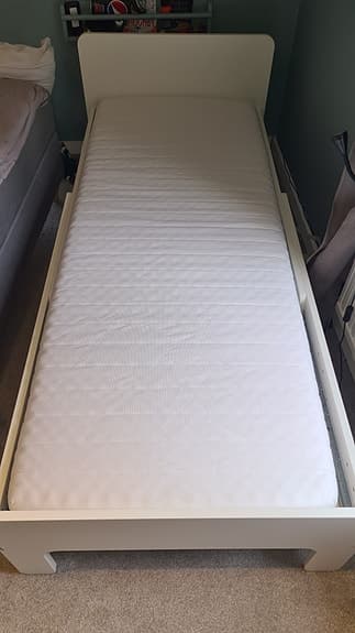IKEA SLÄKT säng växasäng