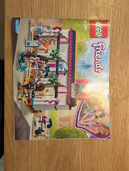 LEGO Friends Andrea's Accessories Store
