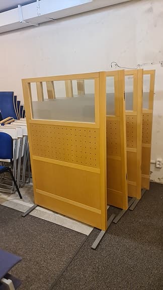Glimakra rumsavdelare i trä med glasparti