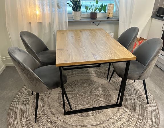 Matbord från Jysk
