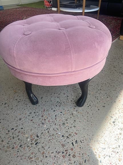 Så snygg pall i rosa färg