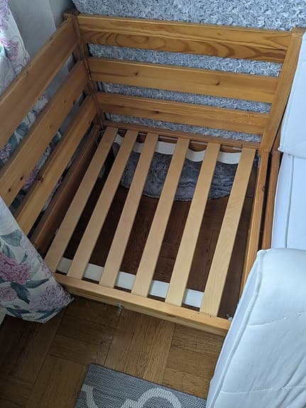 IKEA modulsoffa med trästomme och vita dynor-3 delar bara 950kr-finns 6 delar