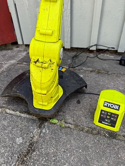 Ryobi One+ grästrimmer batteridriven