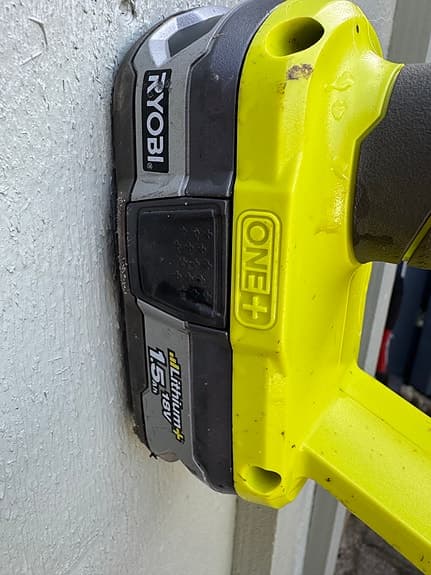 Ryobi One+ grästrimmer batteridriven