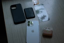 Apple iPhone 14 Pro 128 GB + Tillbehör