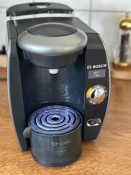 Perfekt liten kaffemaskin för hem, stuga eller resa