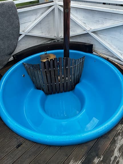 Skärgårdstunnan vedeldat spabad