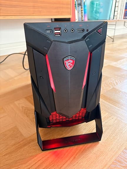 Komplett HTC Vive VR-paket med MSI gamingdator, mycket fint skick