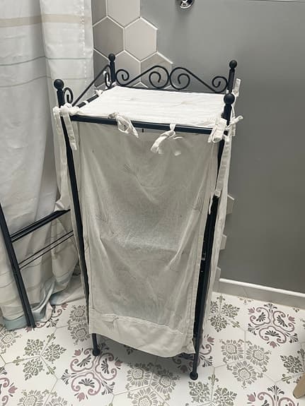 IKEA metallhylla till badrum (badrumshylla)