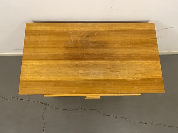 Retro byrå med lådor