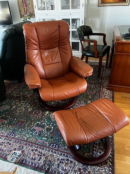 Mayfair Stressless Classic Large + pall. Läder