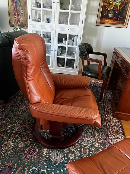 Mayfair Stressless Classic Large + pall. Läder