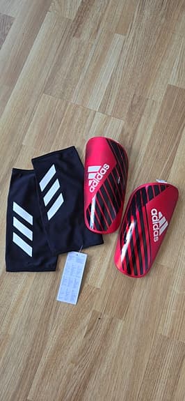 Adidas benskydd fotboll Adi x pro