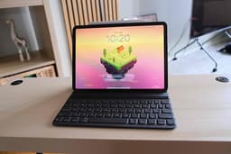 iPad Pro 11” (1st Gen) – 64GB – Wi-Fi + Cellular