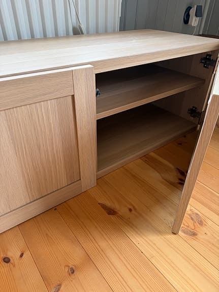 IKEA vägghängd tv-bänk