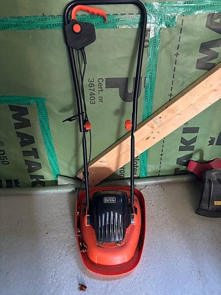 Black & Decker gräsklippare orange