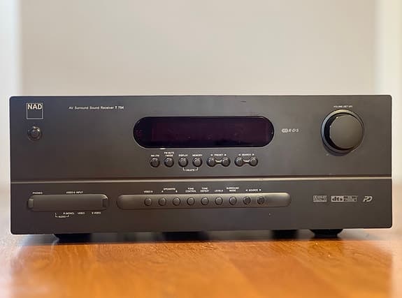NAD T754 – Kraftfull surroundreceiver!