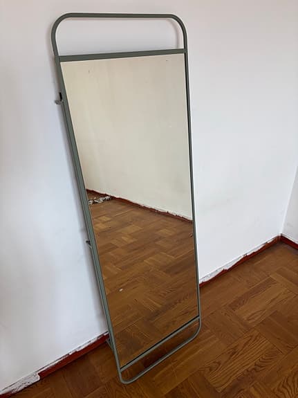IKEA spegel helkropp med metallram