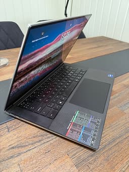Dell XPS 15 9530 – i9 / 32GB RAM / 1TB SSD / 4K OLED