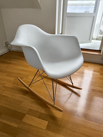 Eames inspirerad gungstol