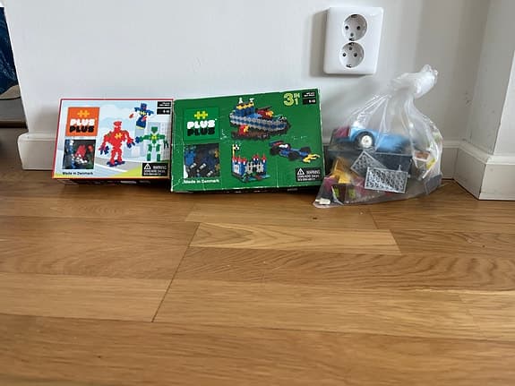 Plus Plus byggset och klossar