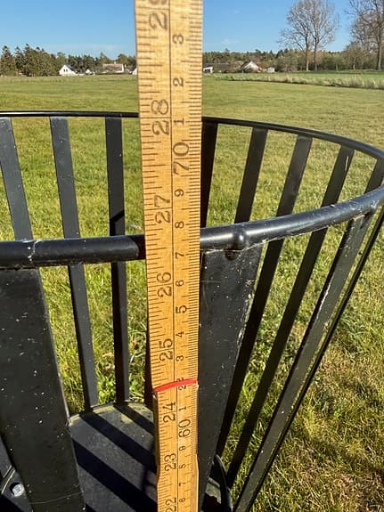 Svart eldkorg i metall ca 70 cm