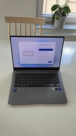 Samsung Galaxy Book5 Pro U7-258V/32/512 14"