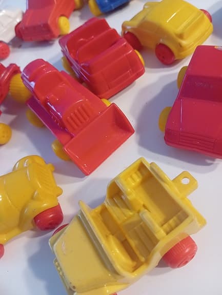Plasto leksaksbilar i plast