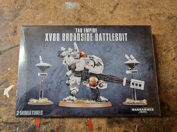 Warhammer 40K Tau Empire XV88 Broadside Battlesuit figurset