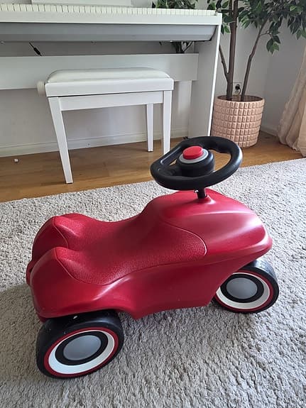 BIG Bobby Car Neo – röd åkbil säljes 🚗