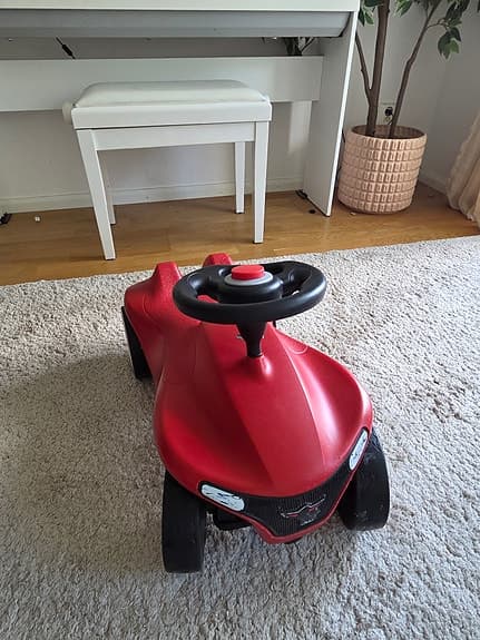 BIG Bobby Car Neo – röd åkbil säljes 🚗