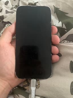 iPhone 13 säljes