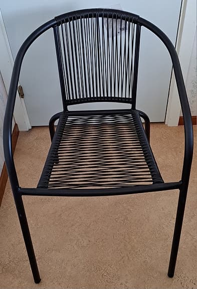 Säljes nya trädgårds stolar