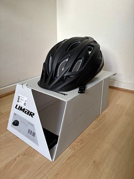 Limar cykelhjälm svart