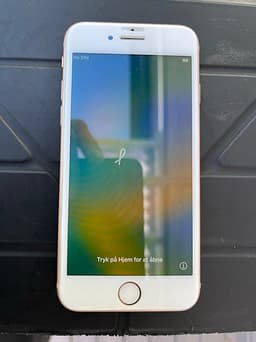 iPhone 8 i mycket fint skick