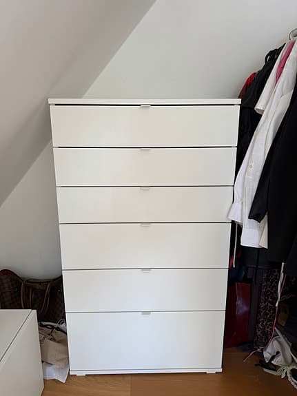 ”VIHALS” byrå från IKEA