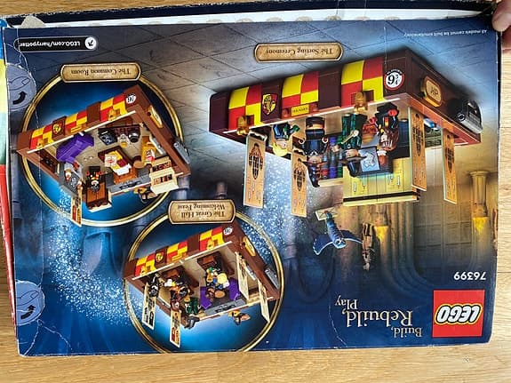 LEGO Harry Potter Hogwarts Magical Trunk byggset