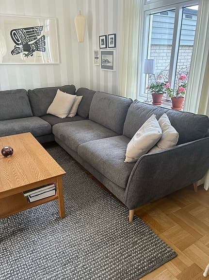 Divansoffa med sittpall