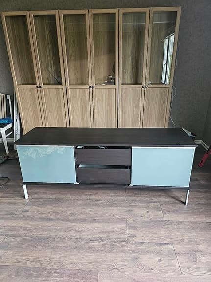 Tv- möbel