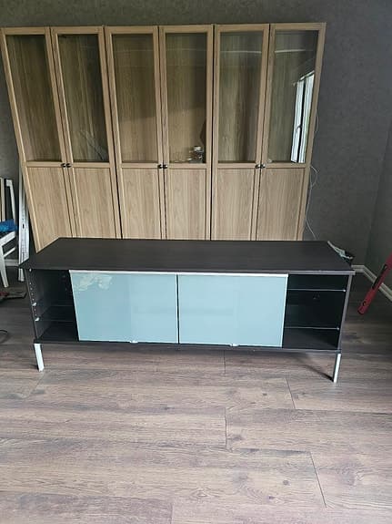 Tv- möbel