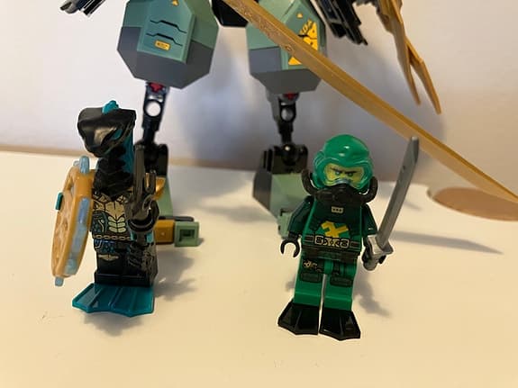 Lloyds vattenrobot Ninjago Lego 71750