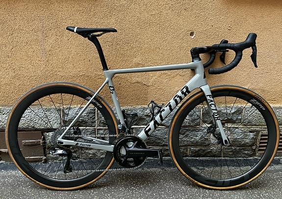 Factor O2 Di2 12s