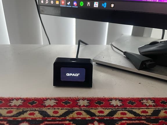 QPAD trådlös gamingmus svart (nypris 1200kr)