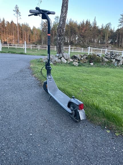 Segway ninebot E2 elsparcykel