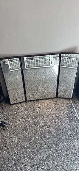 IKEA spegel med tre vikbara delar