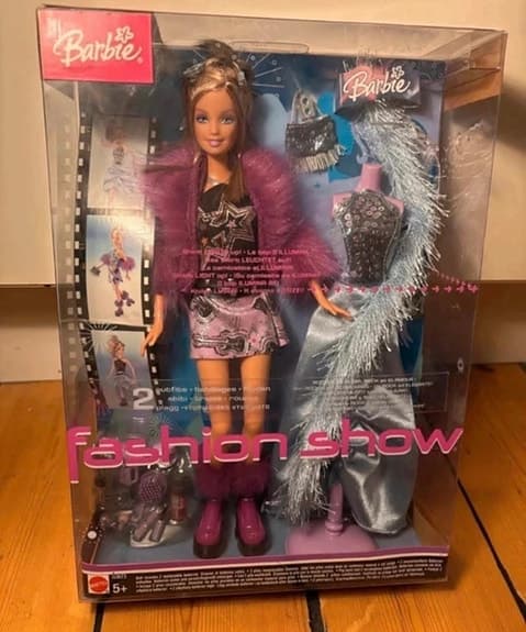 Barbie Fashion Show 2004 docka i box