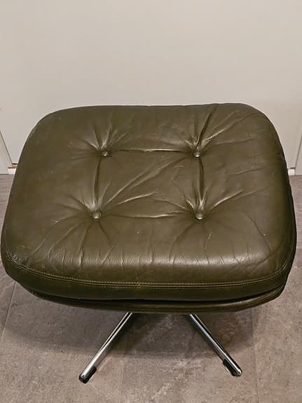Retro grön skinnpall från 70-talet säljes